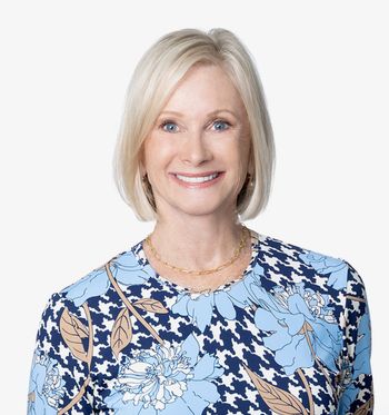 Portrait of Julie Lux, REALTOR®.